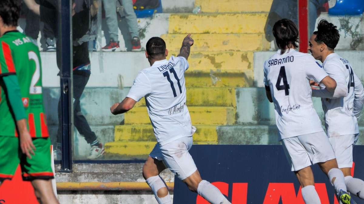 Esultanza gol Liurni