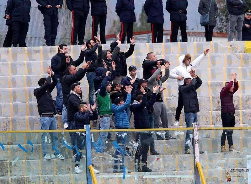 I tifosi reggini a Caserta