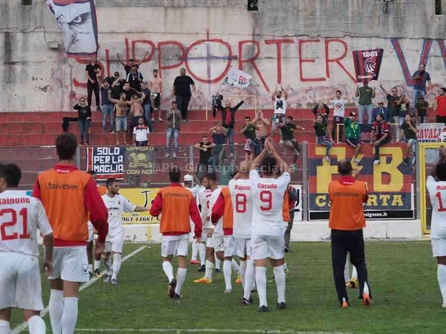 Gli applausi finali