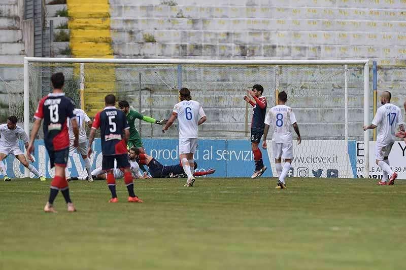 Un'azione della gara