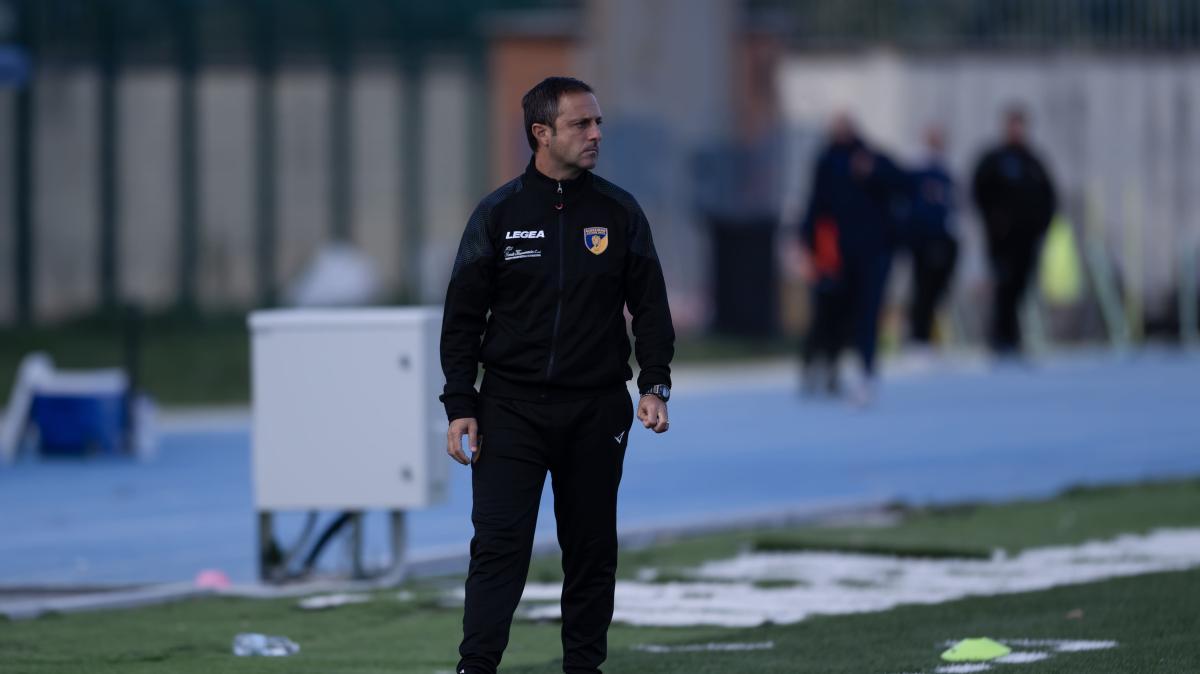 Tulino: "Bravi a limitare una squadra di qualità come la Casertana. Tre punti meritati"