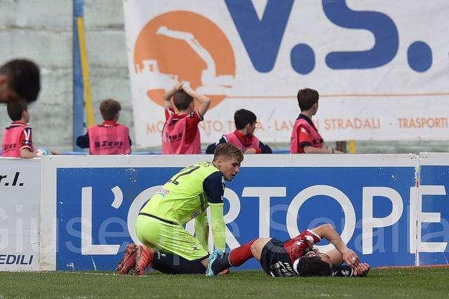 Casertana in ginocchio
