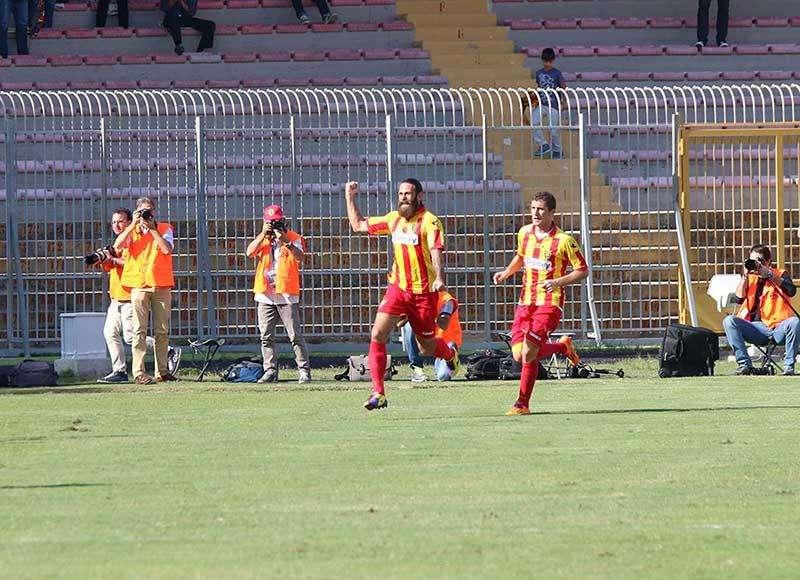 Moscardelli in gol un anno fa