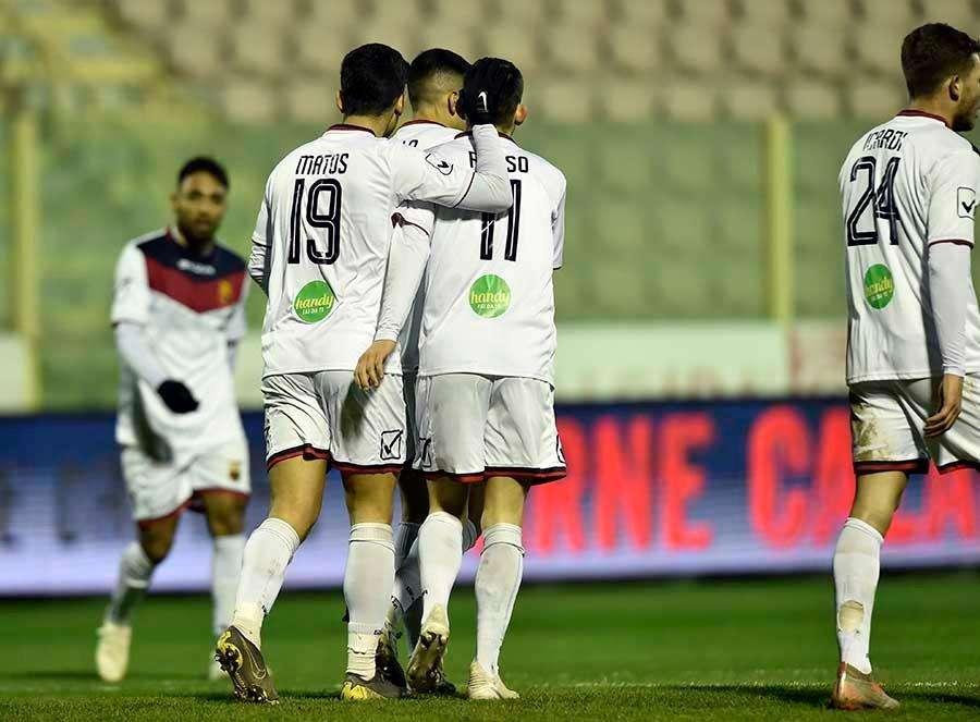 Falchetti solidi e spietati: Catanzaro 0 Casertana 3