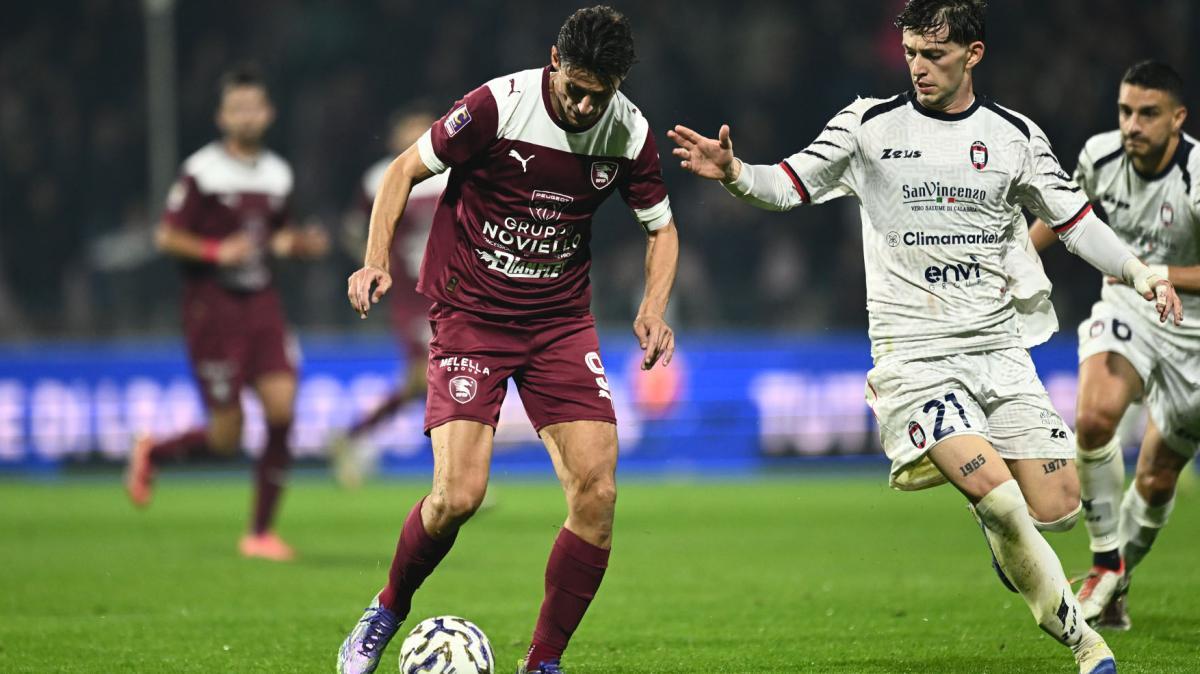 Casertana, colpo a centrocampo: arriva Mattia Sandri