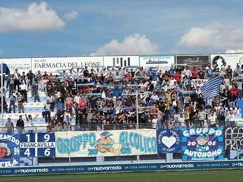 I tifosi del Francavilla