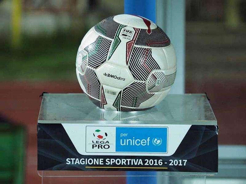 pallone Lega Pro