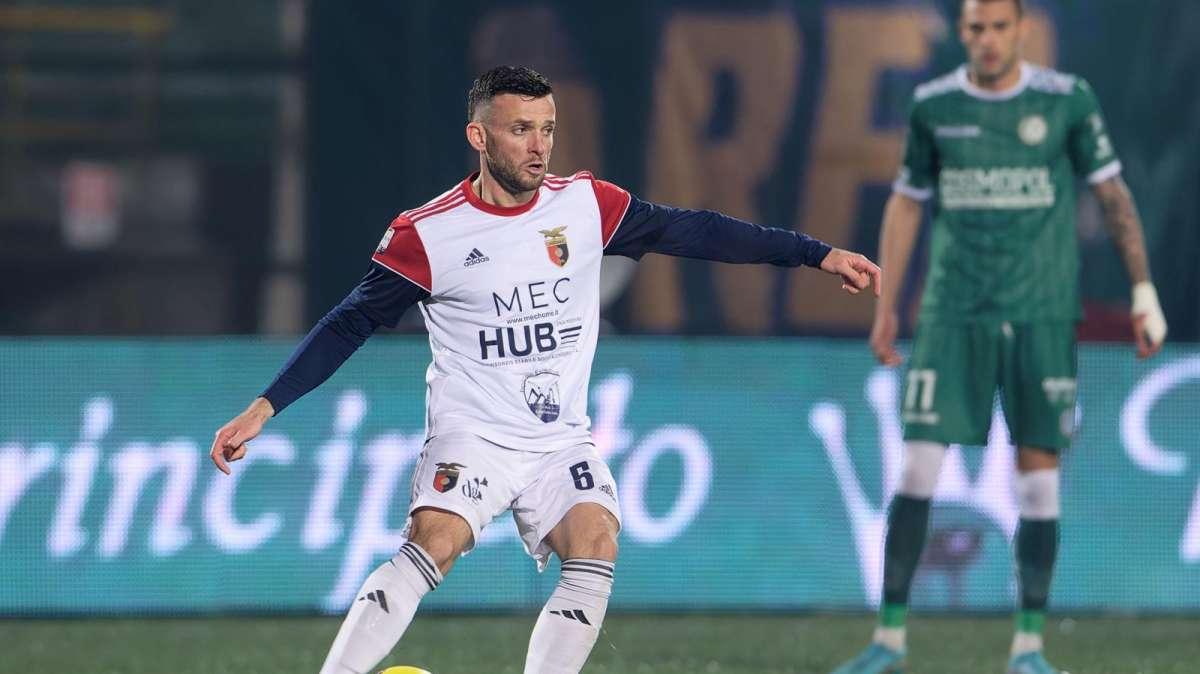 Casertana, ad Avellino stavolta il pessimo inizio costa carissimo. Col Brindisi per riprendere la corsa playoff