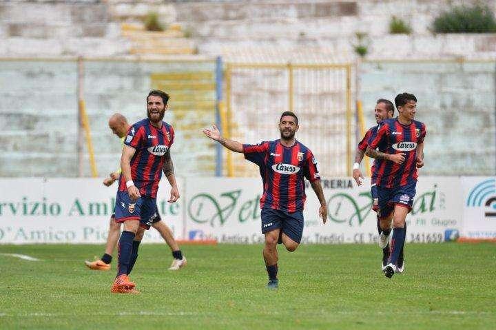 Esultanza gol De Rose