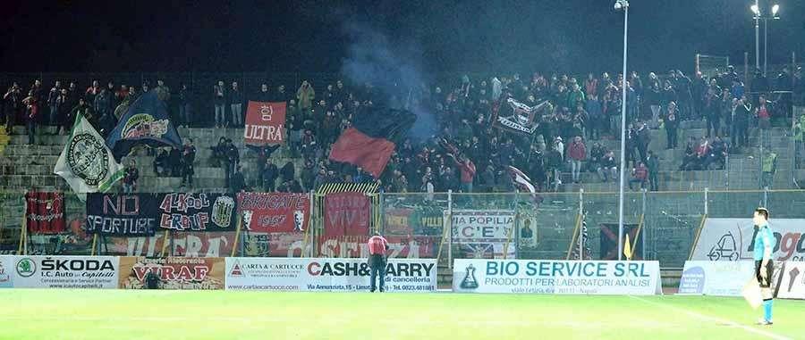 Caserta-Cosenza nessuna differenza: pronto a rinsaldarsi il gemellaggio rossoblù. Ecco quanti cosentini arriveranno al Pinto