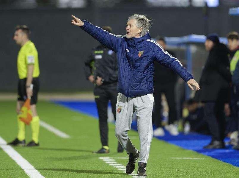 Ufficiale - Casertana, esonerato Pavanel 