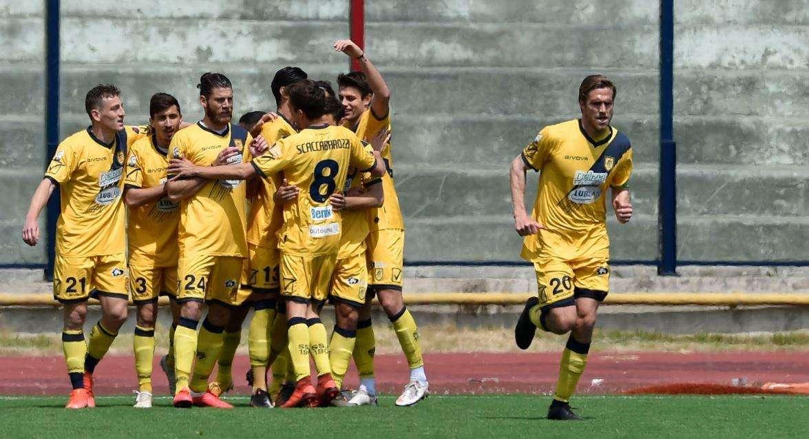 Le vespe si aggiudicano il derby al Pinto: Casertana 2 Juve Stabia 3