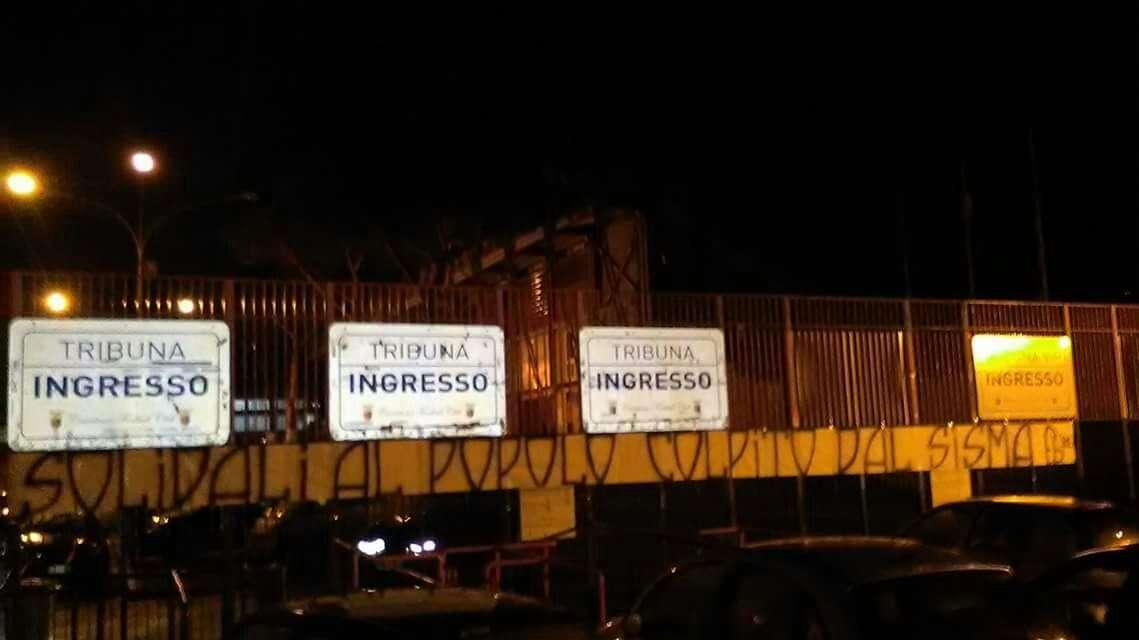 Striscione pro terremotati
