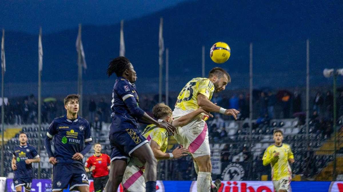 Le pagelle della Cavese: poco da salvare, malissimo l'attacco