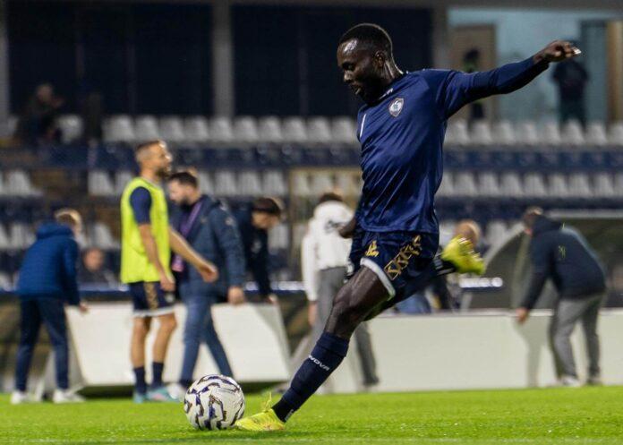Theo Awua rinnova con la Cavese! Contratto fino al 2028 per lui