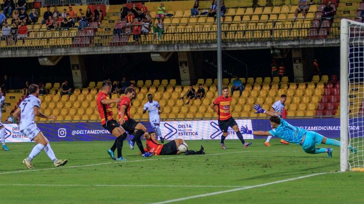 Benevento-Cavese 2-1: buona prova degli aquilotti, ma non basta