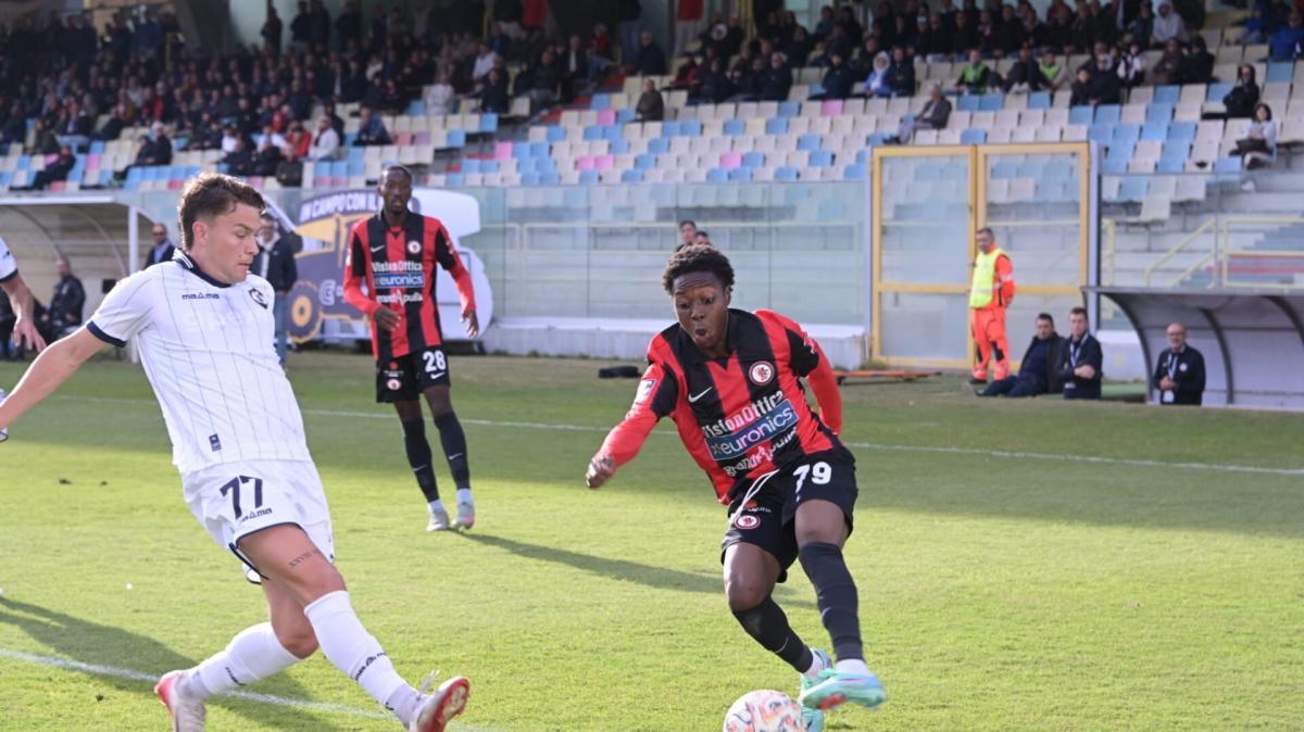 Foggia-Cavese, Ravasio punisce gli aquilotti nel finale: decisivo il rigore fallito da Orlando