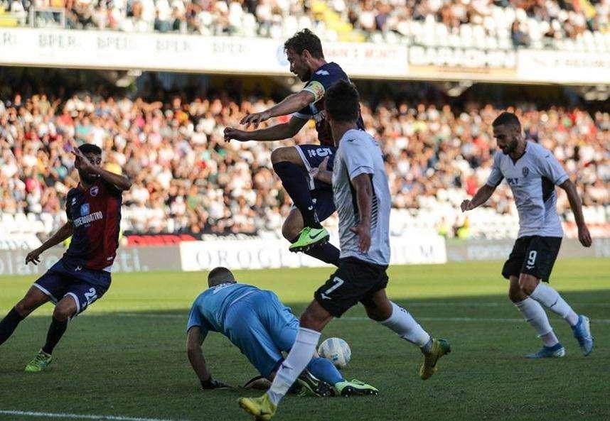 Perché alla fine, brodino caldo, fa rima con… inferno. Anche a Cesena