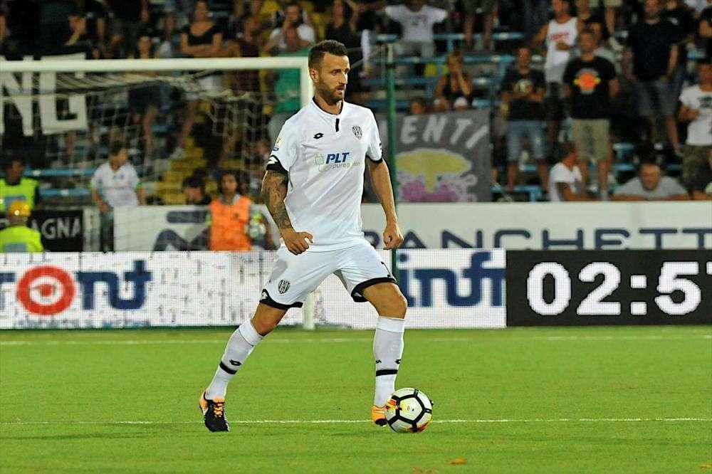 Esposito torna a disposizione, possibile stop per Di Noia?