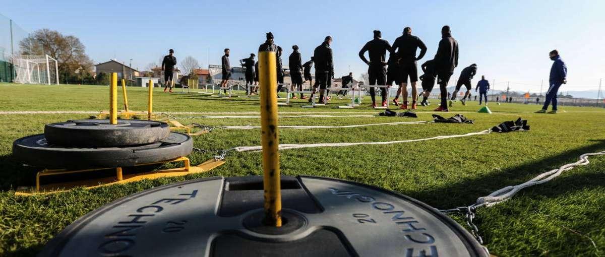 Torna l'allenamento nero a Villa Silvia: palestra e ripetute in salita