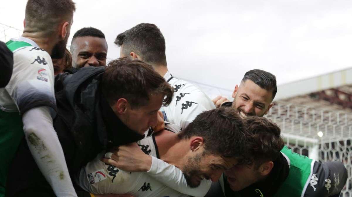 Torres-Cesena 0-1 | L’arcobaleno di Adamo su punizione colora un uggioso pomeriggio