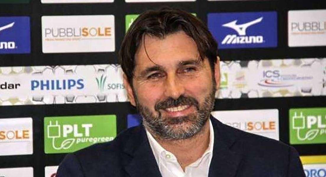 Il Cesena c’è. Castori pure. Gli arbitri (e il Palazzo) un po’ meno