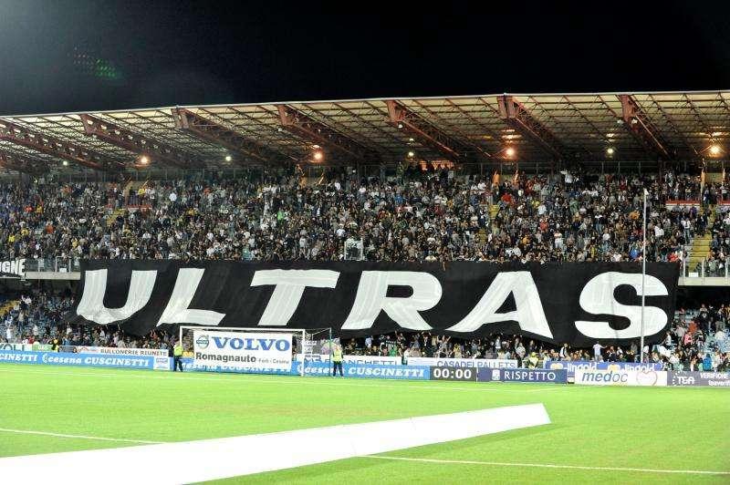 Ultras contro Lugaresi: “Sabato tutti alla rifinitura allo stadio”