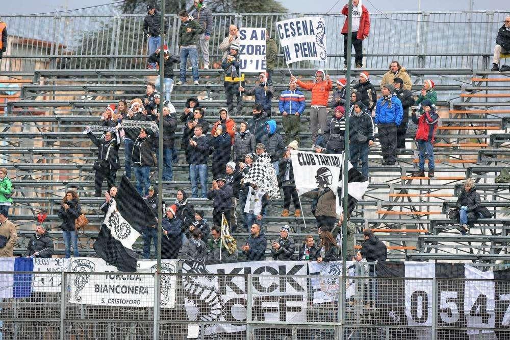 Brescia-Cesena 0-0 I Compleanno austero: si brinda ad acqua