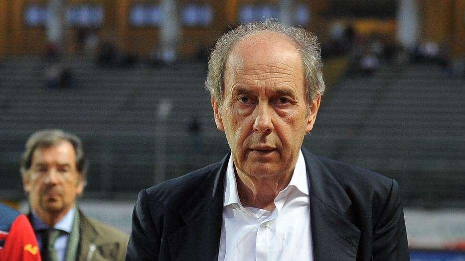 Foschi chiuso un’ora nello spogliatoio