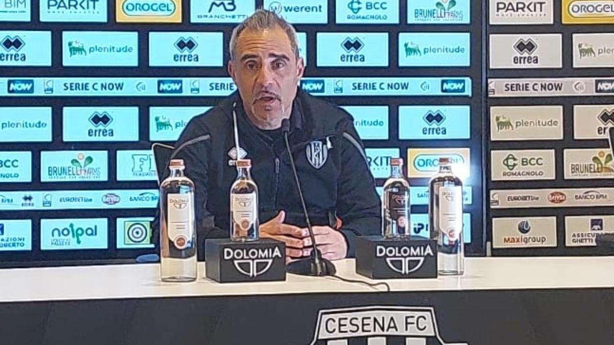 Toscano: “Benvenuti nel girone di ritorno. L’arbitro ha perso di mano la gara”