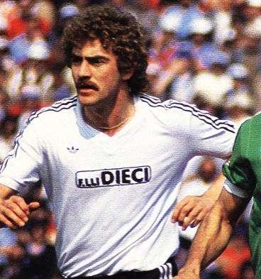 Che fine ha fatto la maglia n° 9 di Schachner?