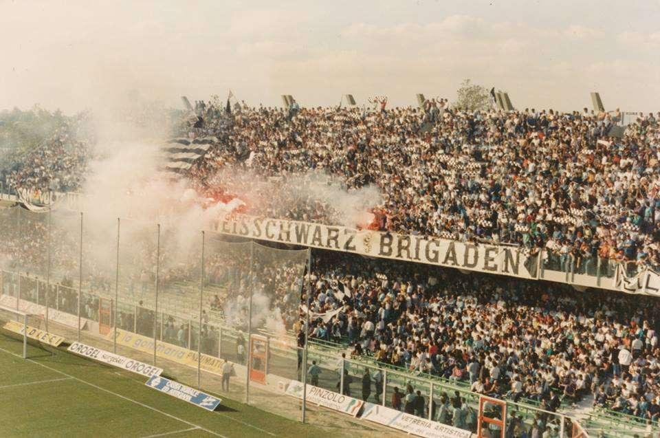 Bianconeri in Curva Ferrovia