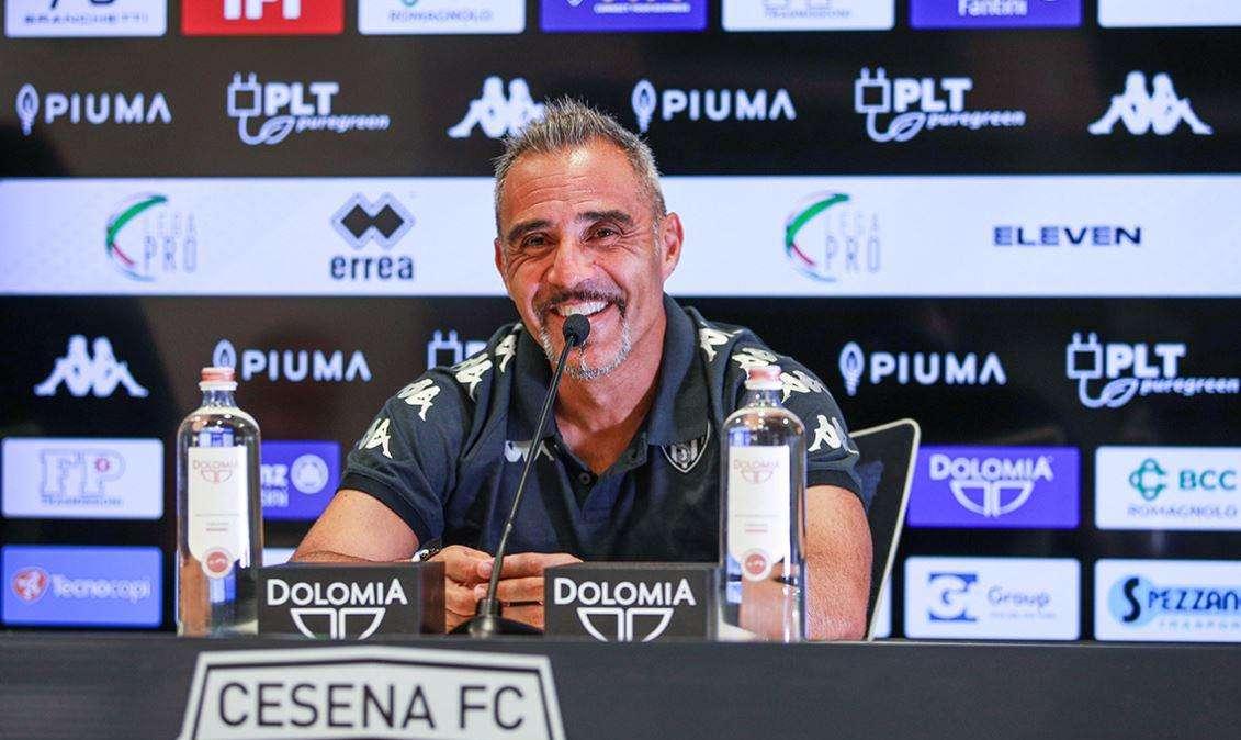 Toscano ‘assolve’ Adamo: “Da due settimane ha un problema al polpaccio”
