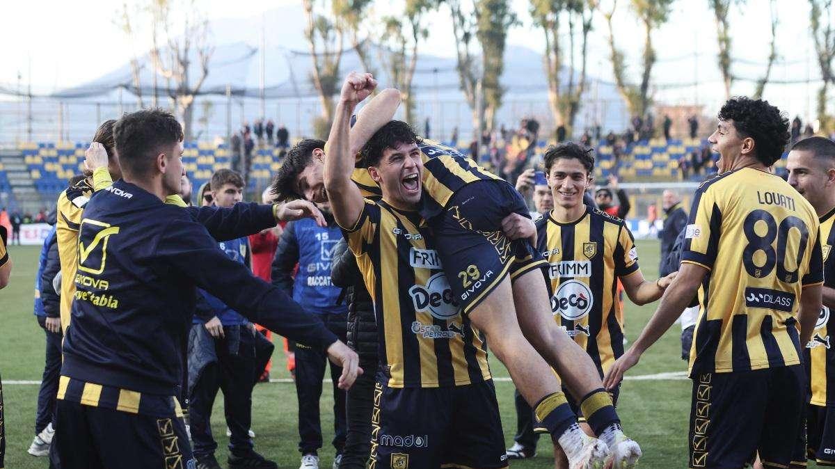 Sfida totale, per la salvezza e per i play-off. La Juve Stabia non vuole fermarsi