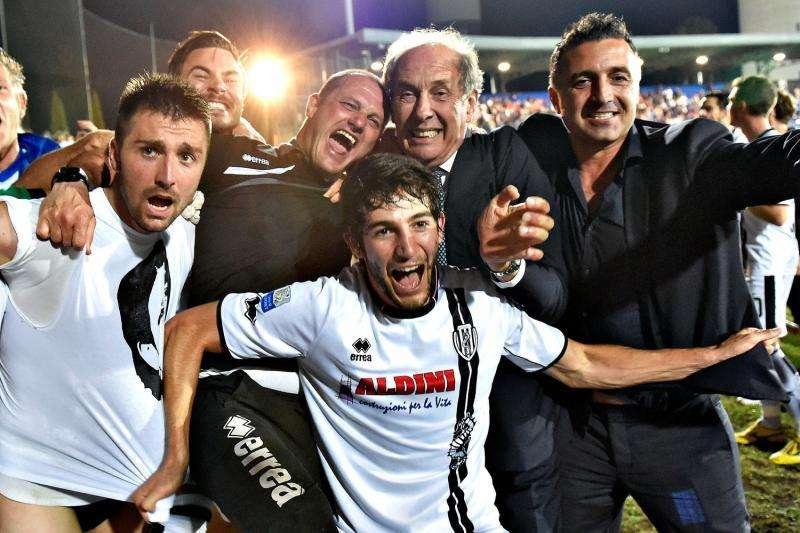 Il Cesena ammaina le bandiere