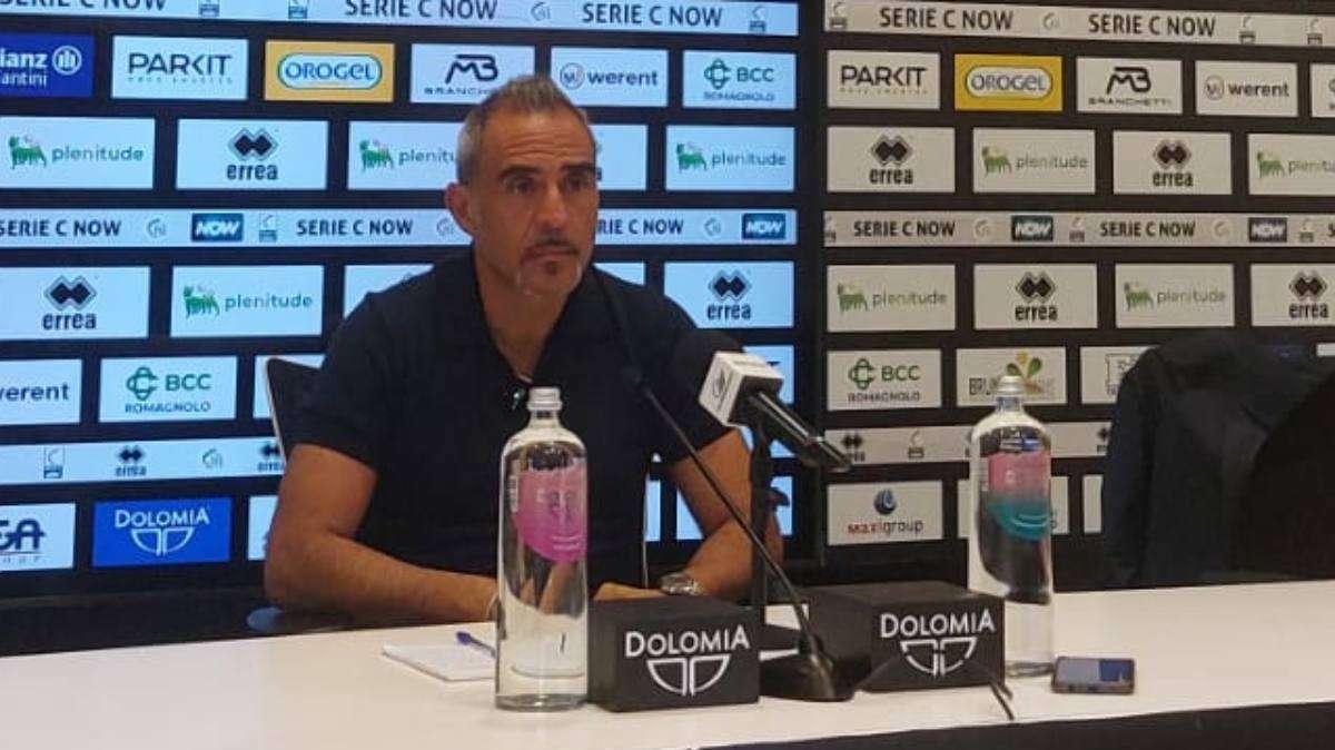 Toscano: “Dobbiamo alzare sempre più il livello. Kargbo, Saber e Piacentini sono disponibili”