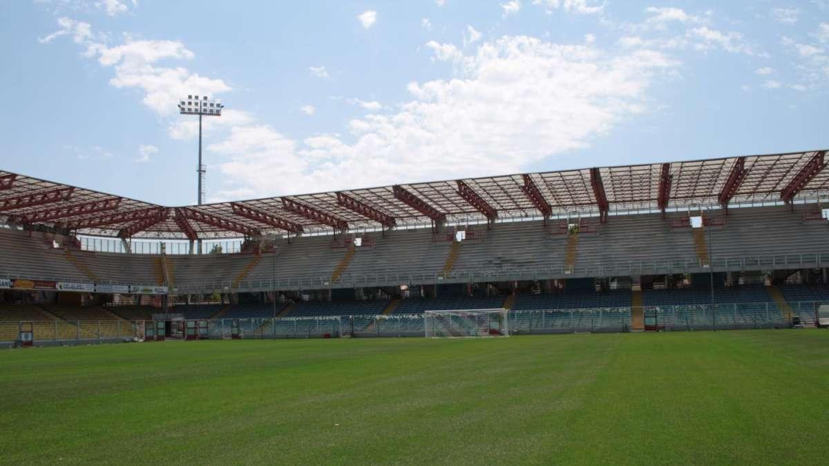 Cesena-Juve rinviata: stop dei campionati dopo la morte di Morosini