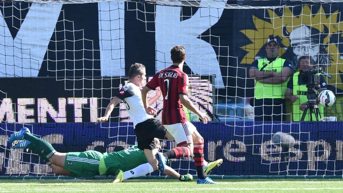 Succi ancora in gol e Carbonero trequartista
