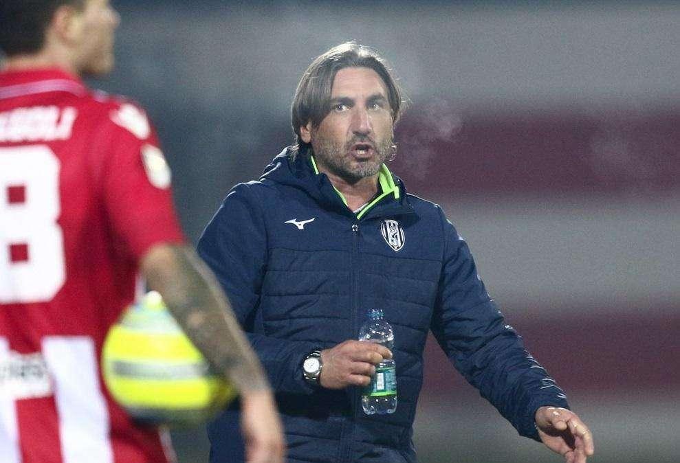 Modesto: “Non cambio mai il mio modo di lavorare. Però alla squadra manca serenità…”
