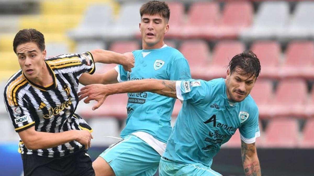 Schiavone guida la colonia di ex bianconeri nell’Olbia
