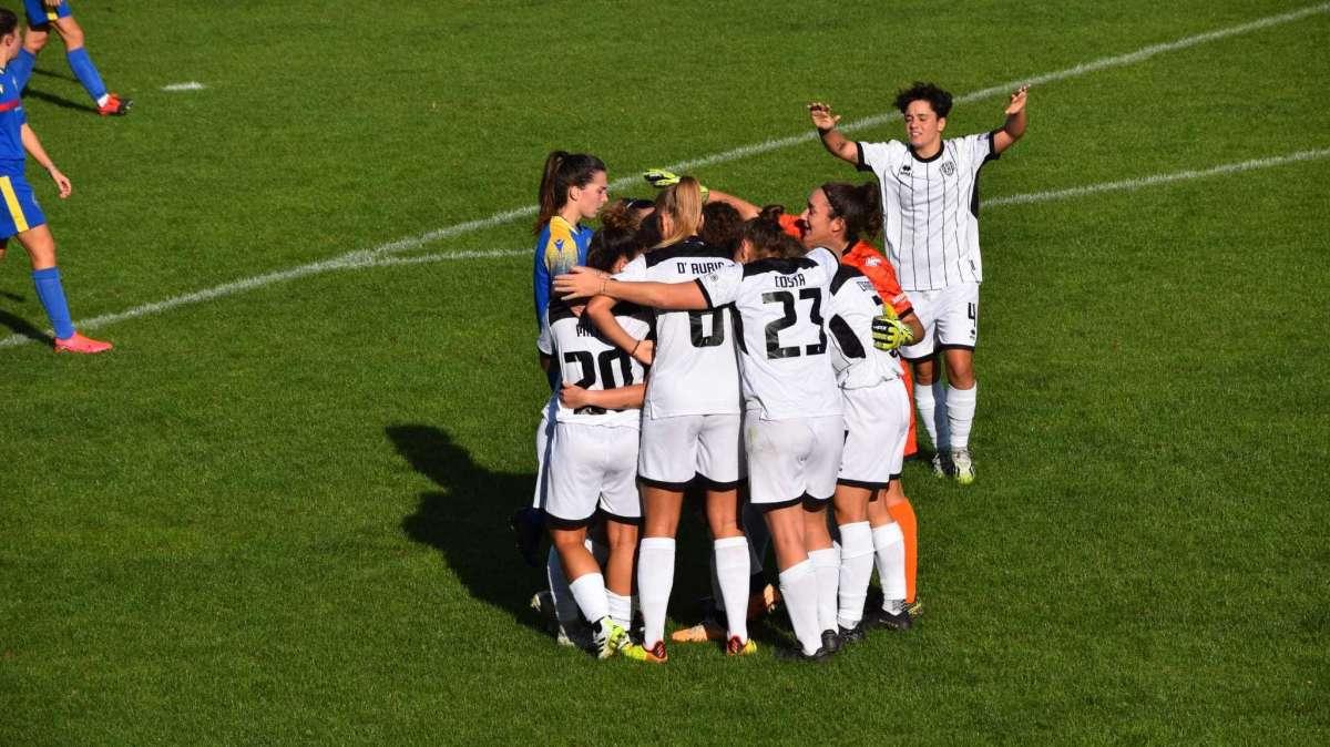 Il Cesena non molla la presa e prosegue la serie vincente