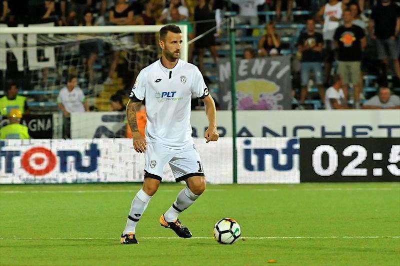 Distorsione alla caviglia per Esposito
