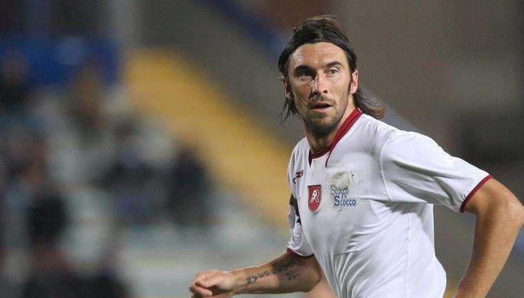 Bonazzoli resta alla Reggina