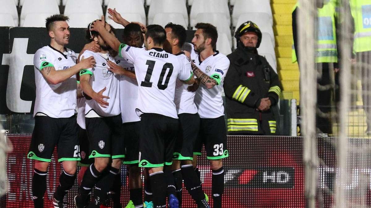Il Resto del Carlino: "Partita da dentro o fuori"