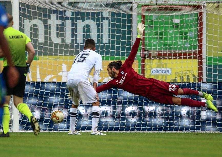 Ma tanto ai play-off ci vanno cani e porci