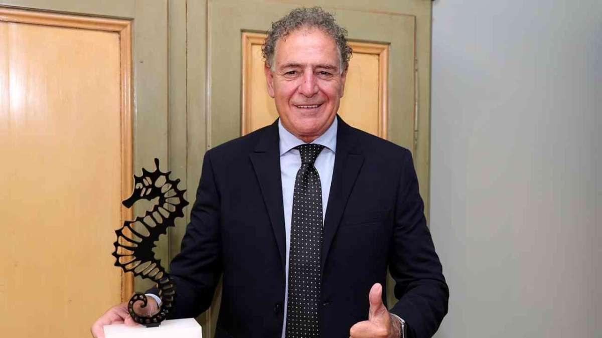 #andràtuttobenestocazzo