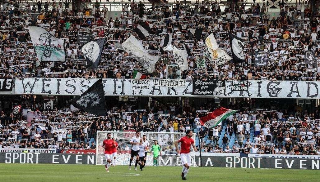 “Tutti gli sportivi romagnoli sotto il vessillo bianconero”