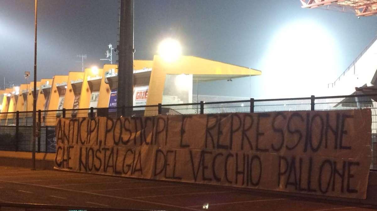 Cesena-V.Entella 0-1 | Buio pesto al Manuzzi, passa l'Entella. Drago non va sotto la curva con i suoi giocatori