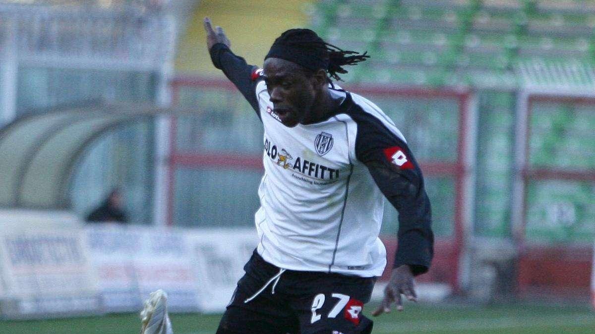 Doudou ‘trottolino amoroso’: “Non restai a ‘rubare’ lo stipendio. Ola non lo sento più…”