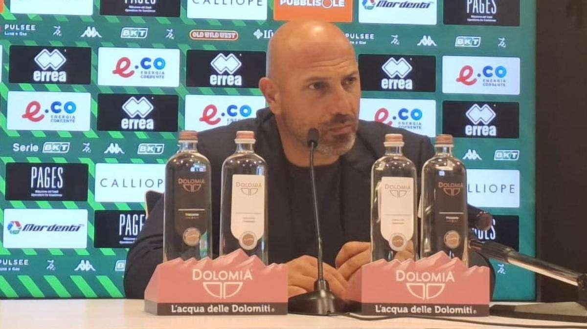 Calabro: “Non c’è chiarezza sul rigore. La squadra ha dato tutto”